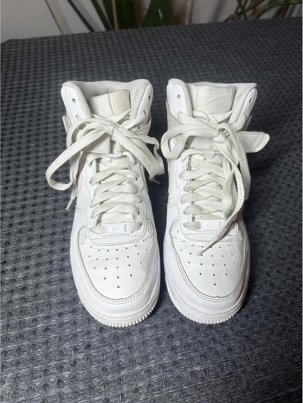 Nike Air Force 1 High top White Sneakers